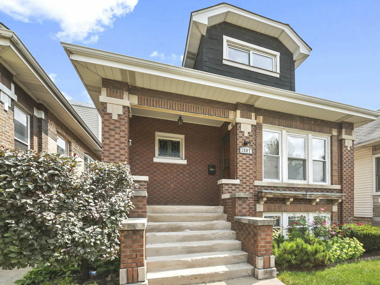 Property Photo:  2507 S Clarence Avenue  IL 60402 