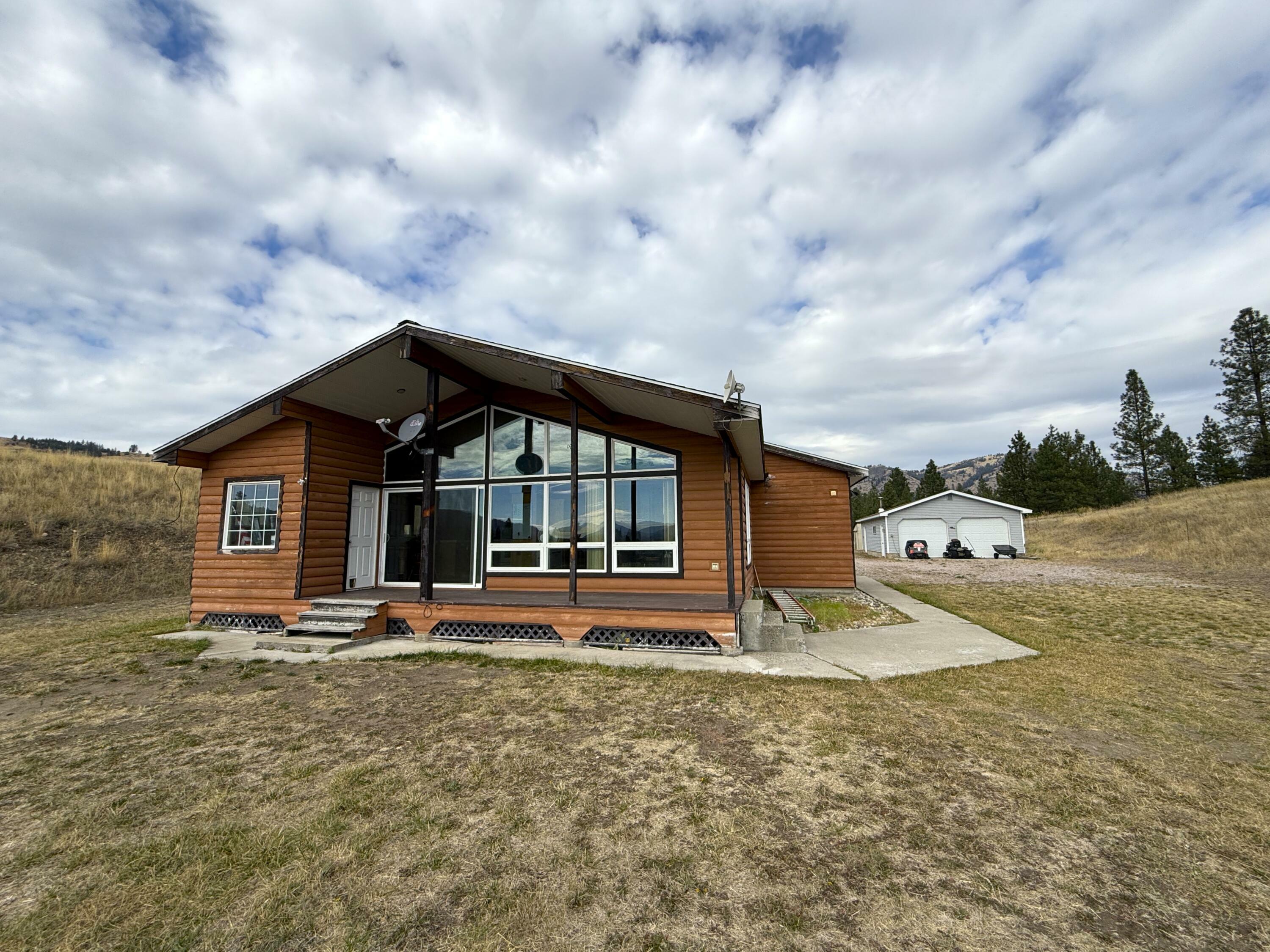 Property Photo:  16 Pretty View Acres Rd  WA 99166 