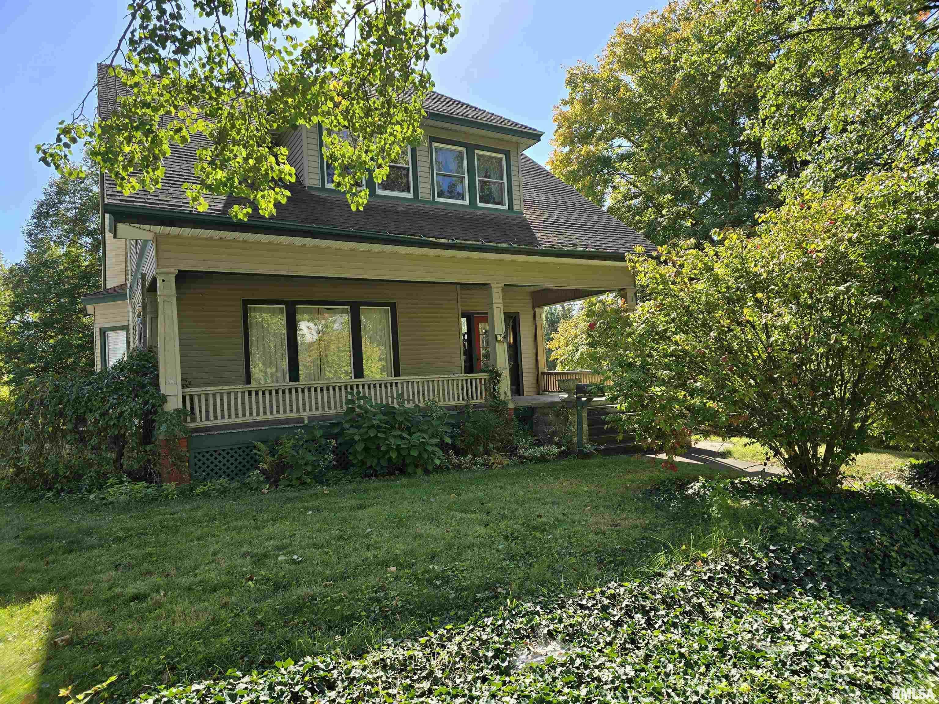 Property Photo:  444 W Elm Street  IL 61520 