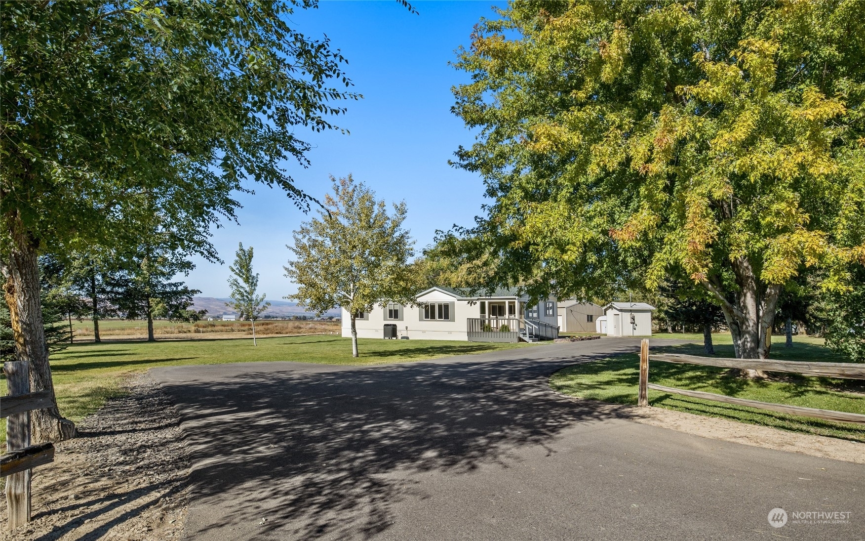 Property Photo: 3941 Cleman Road WA 98926