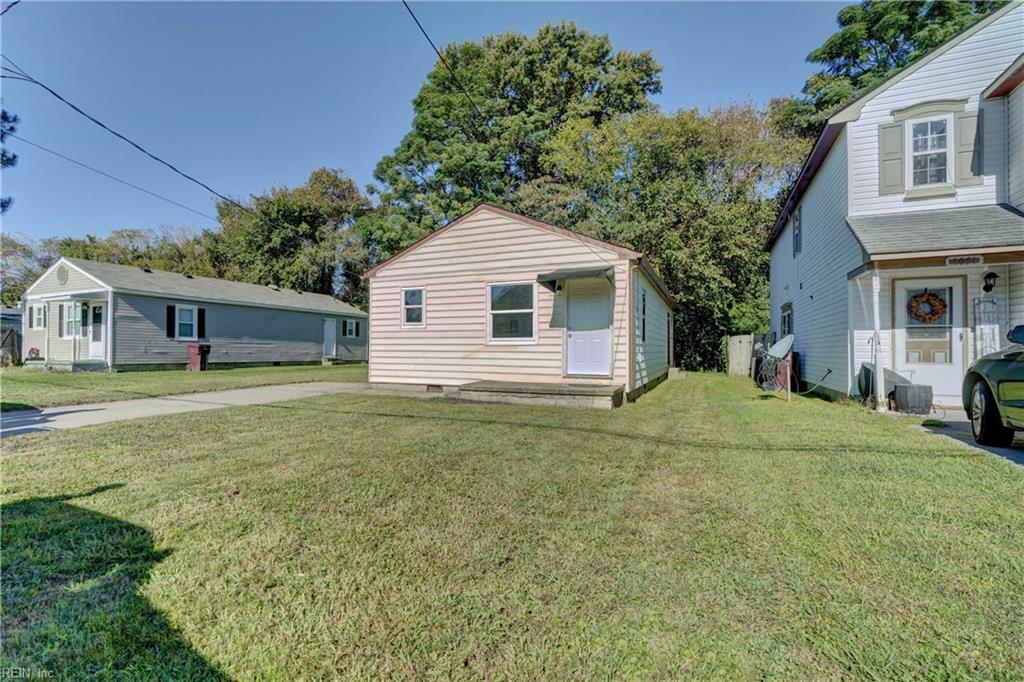 Property Photo:  1105 Railroad Avenue  VA 23324 