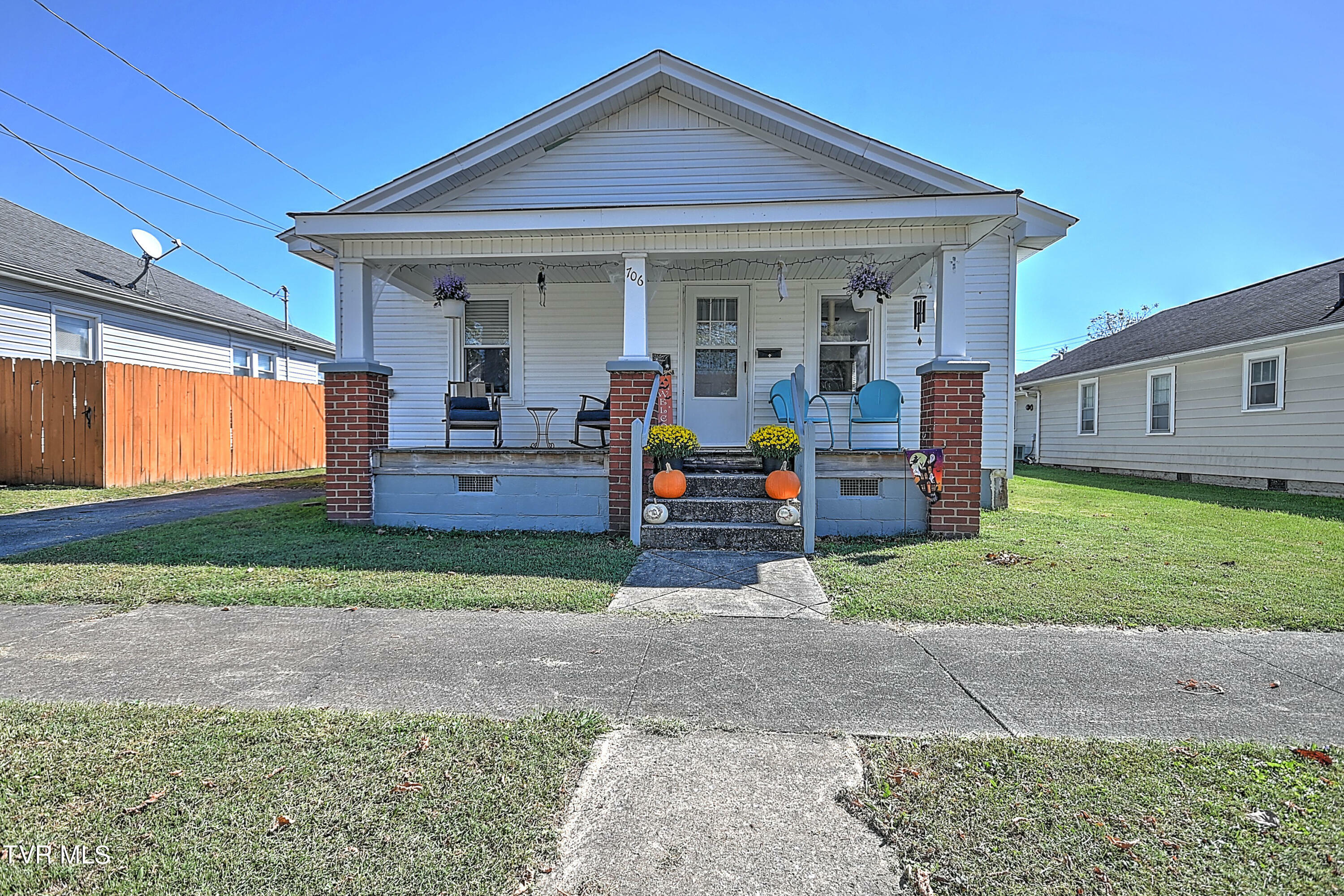 Property Photo:  706 Tipton Street  TN 37643 