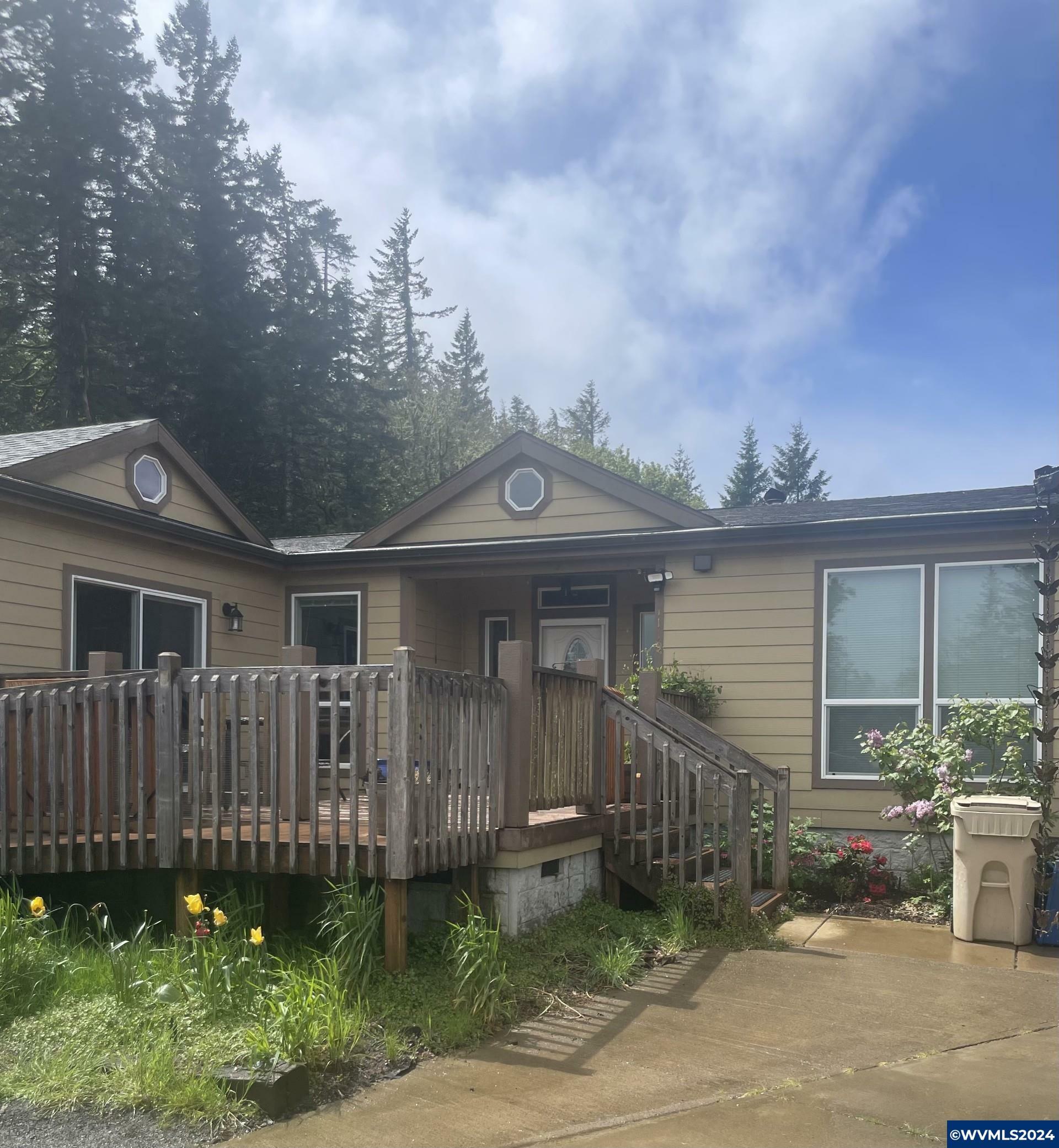 Property Photo:  1119 NW Panorama Dr  OR 97330 