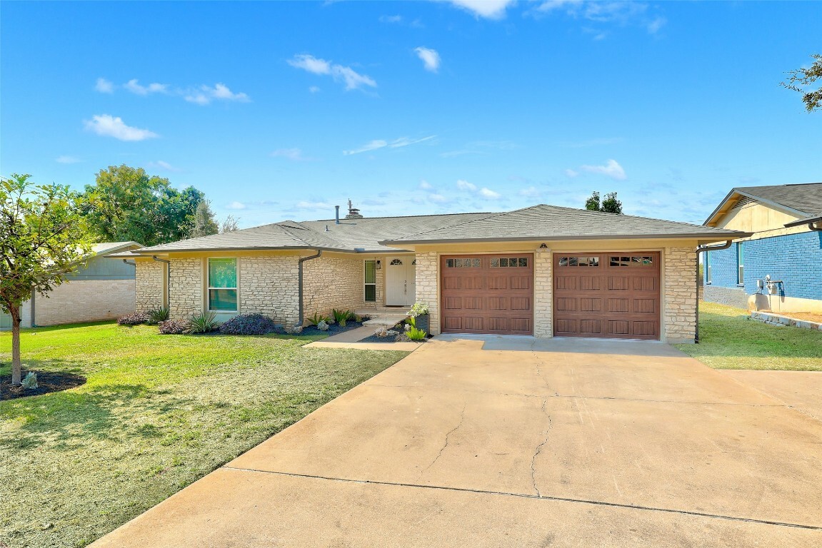 Property Photo:  2505 Harrowden Drive  TX 78727 