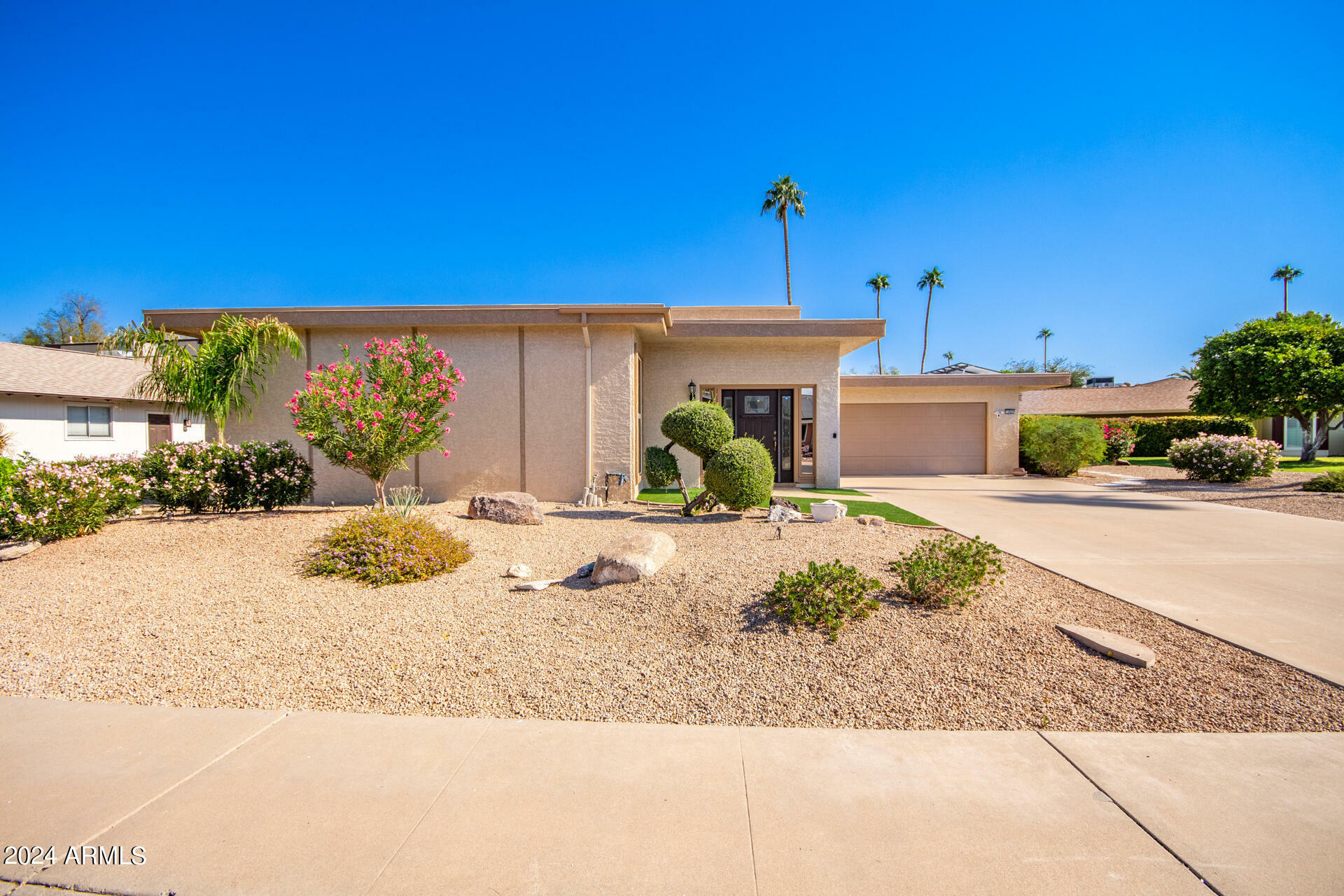 Property Photo:  13805 N Whispering Lake Drive  AZ 85351 