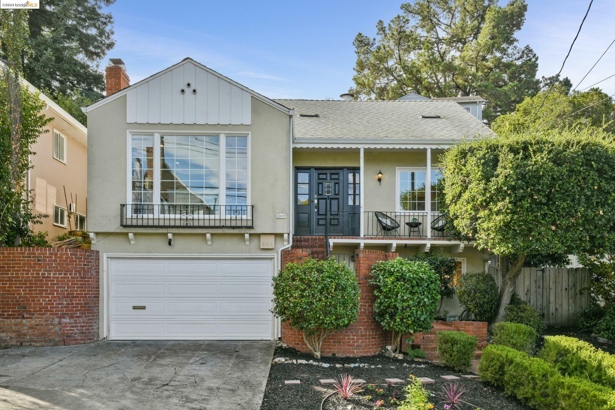 Property Photo:  1809 Carter St  CA 94602 