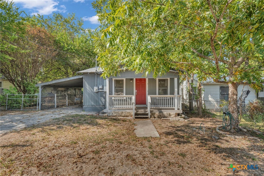 Property Photo:  1850 Lee Street  TX 78130 