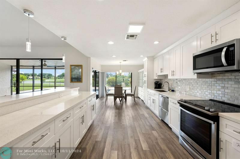 Property Photo:  11091 Boca Woods Ln  FL 33428 