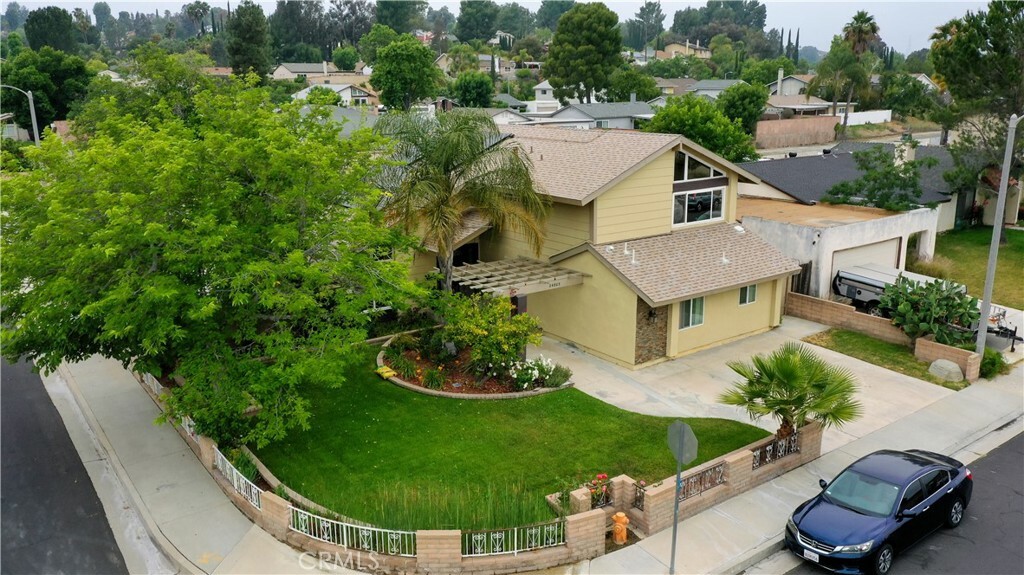 Property Photo:  26803 Lugar De Oro Drive  CA 91354 