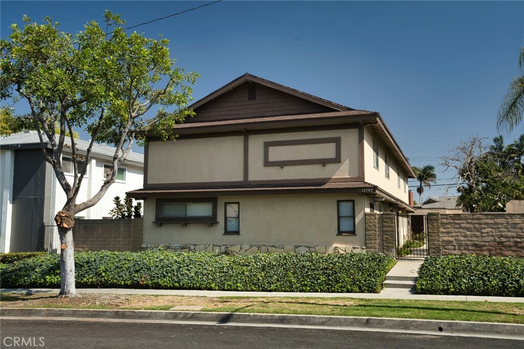 Property Photo:  12302 Breezewood Drive  CA 90604 