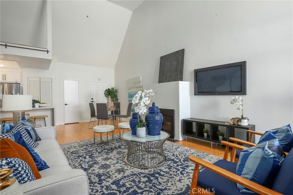 Property Photo:  35 Linden Avenue 506  CA 90802 