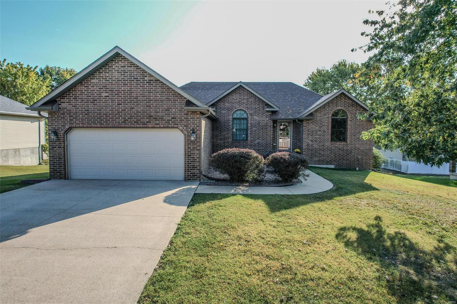 Property Photo:  1406 Hillside Drive  MO 65536 