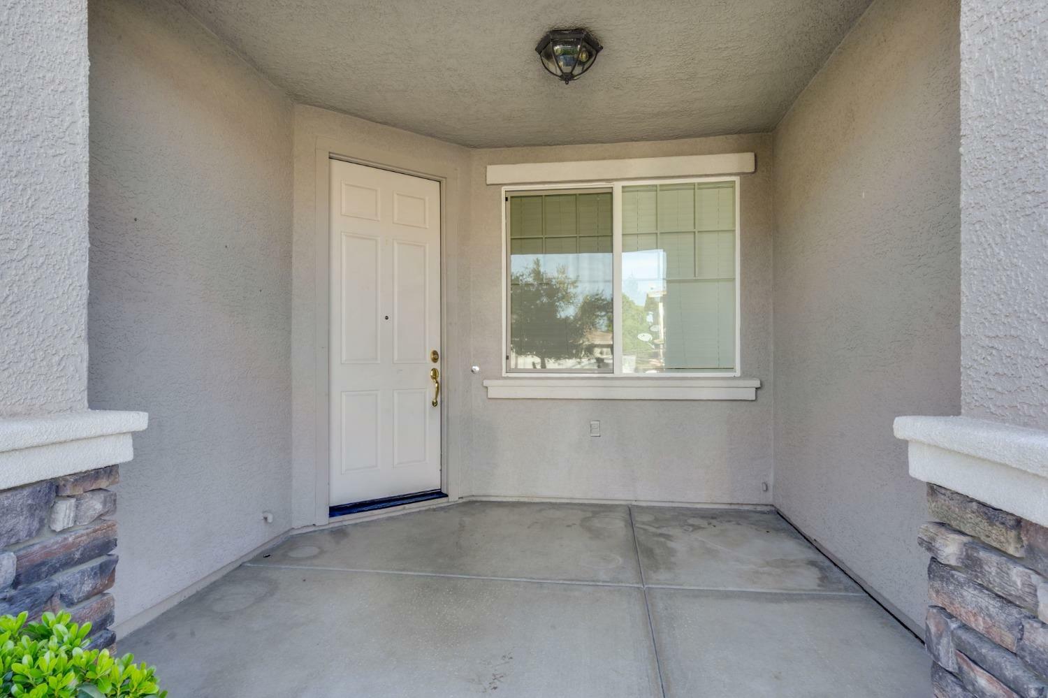 Property Photo:  2304 Petruchio Way  CA 95661 