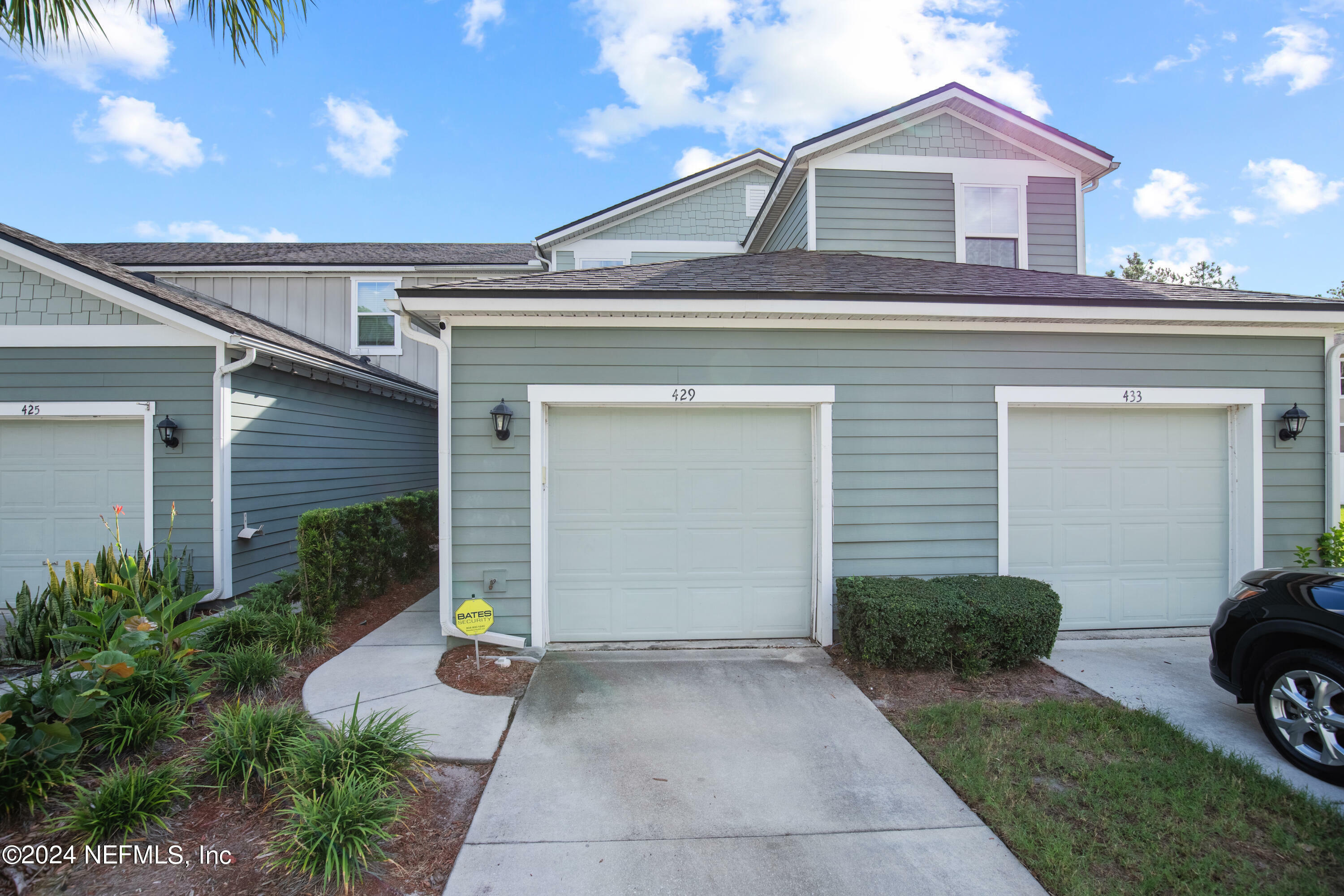 Property Photo:  429 Servia Drive  FL 32259 