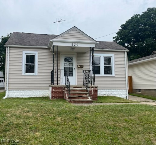 Property Photo: 930 Saxon Avenue OH 44314