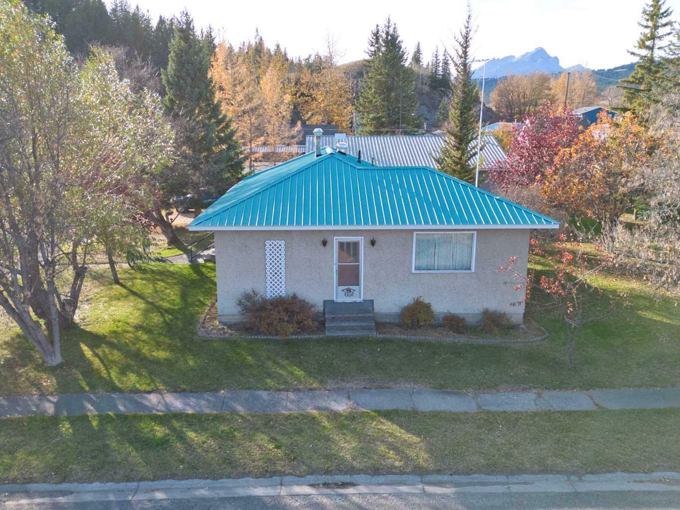 Property Photo:  1302 83 Street  AB T0K 0M0 