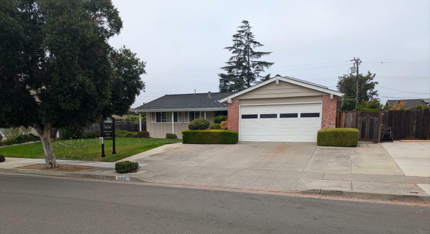 Property Photo:  10415 Plum Tree Lane  CA 95014 