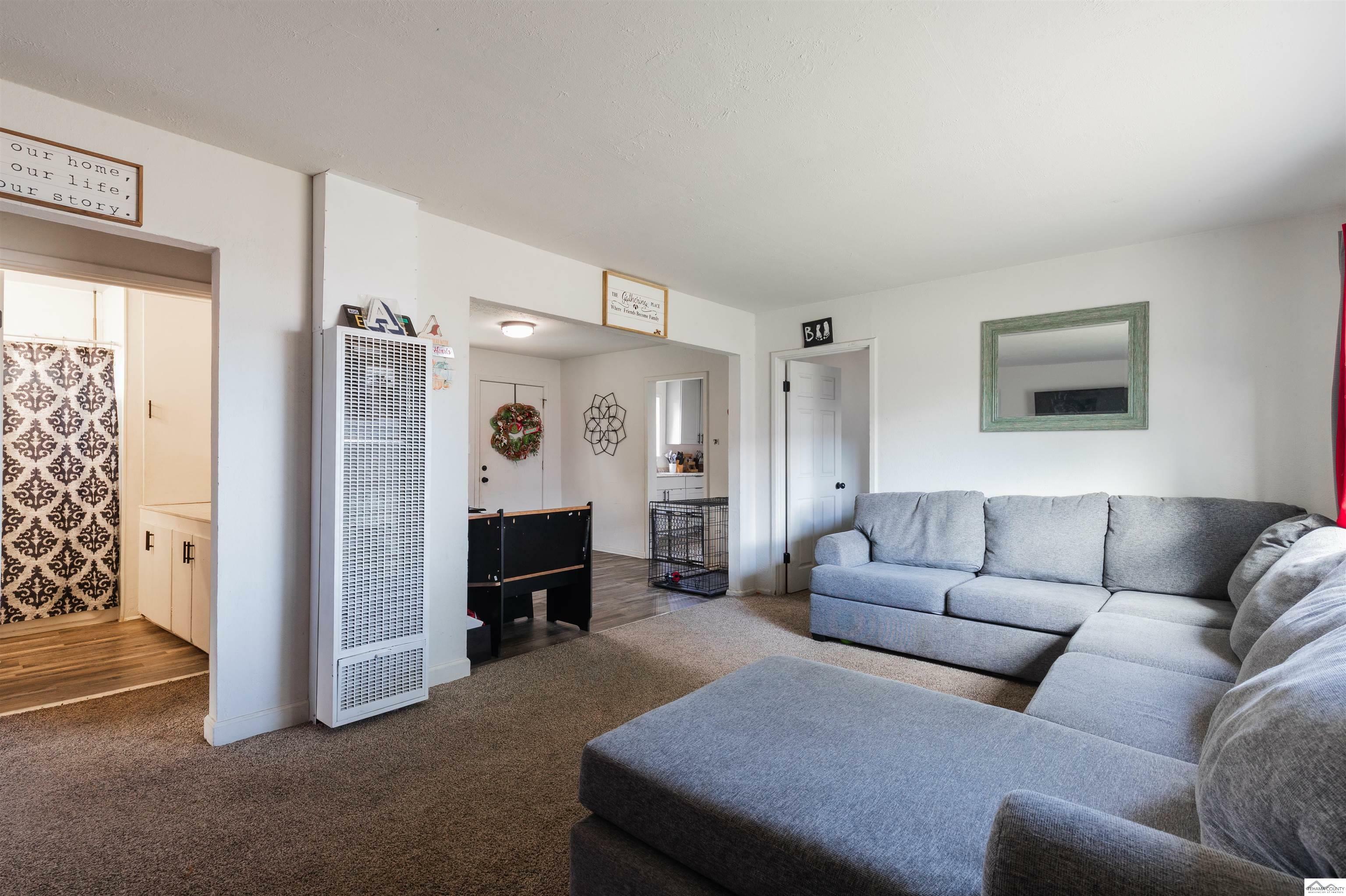 Property Photo:  725 East Avenue  CA 96080 