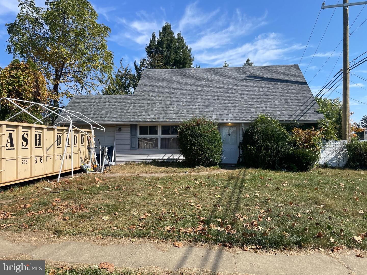 Property Photo:  6 Maroon Road  PA 19056