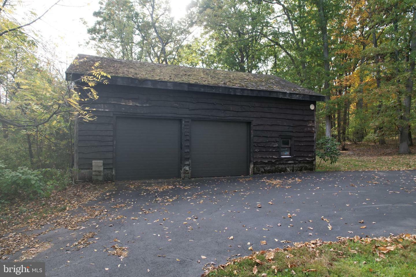 Property Photo:  1086 Creamery Road  PA 18944 