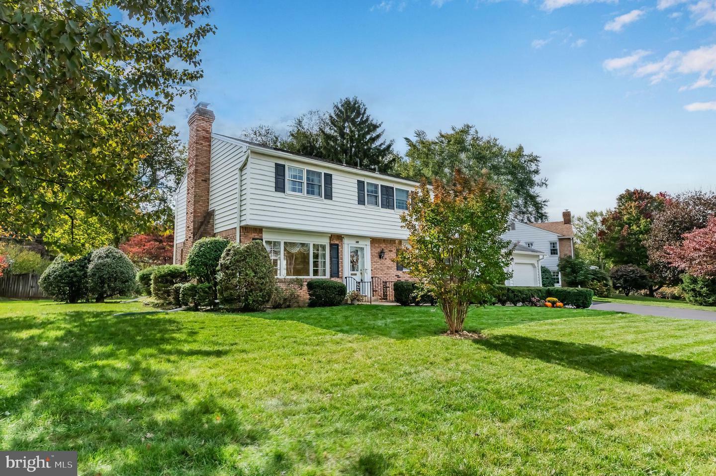 Property Photo:  422 Deerfield Road  PA 17011 