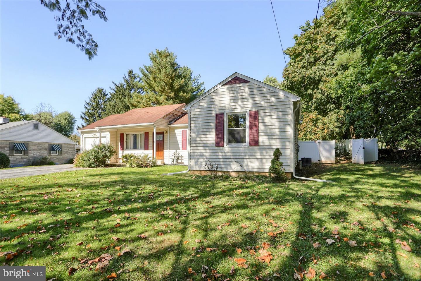 Property Photo:  2024 W Trindle Road  PA 17013 