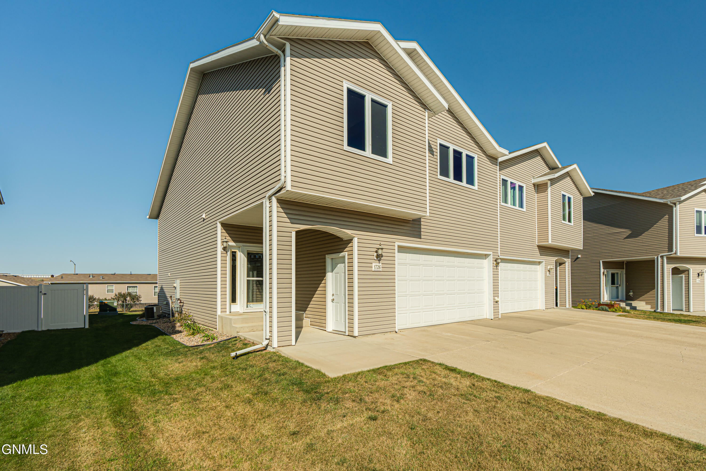 Property Photo:  1726 Calgary Loop  ND 58503 