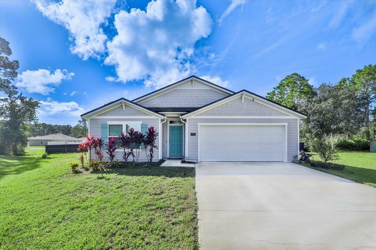 Property Photo: 7 Seaford Place FL 32164