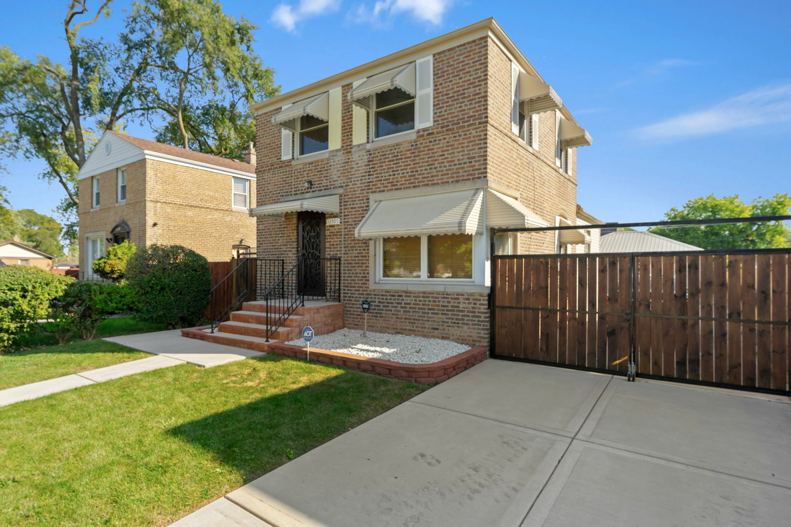 Property Photo:  12305 S Elizabeth Street  IL 60827 