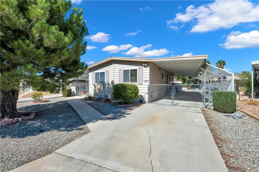 Property Photo:  26018 Fountain Palm Drive  CA 92548 