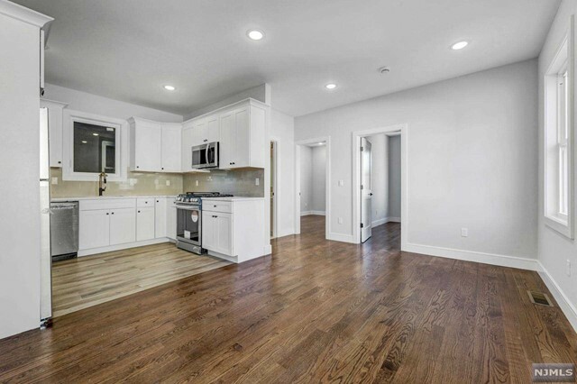 Property Photo:  48 Tuttle Street 1  NJ 07057 