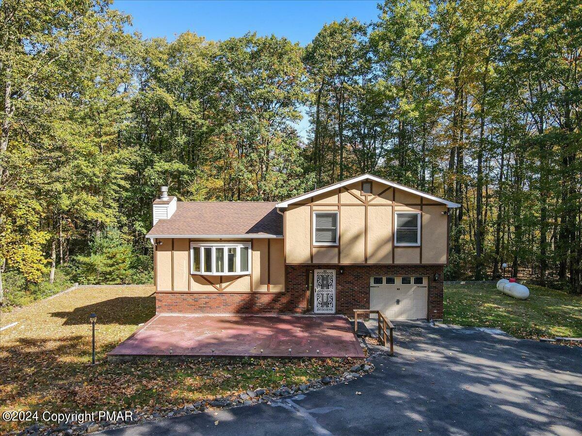 63 Holly Forest Road  Mount Pocono PA 18344 photo