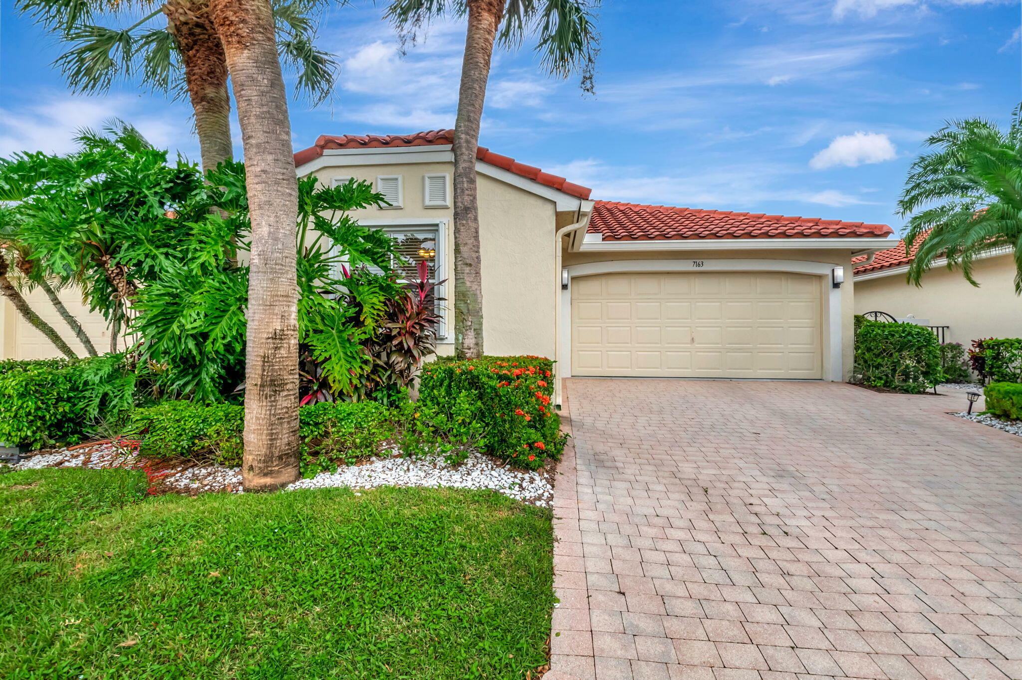 Property Photo:  7163 Foxworth Court  FL 33437 