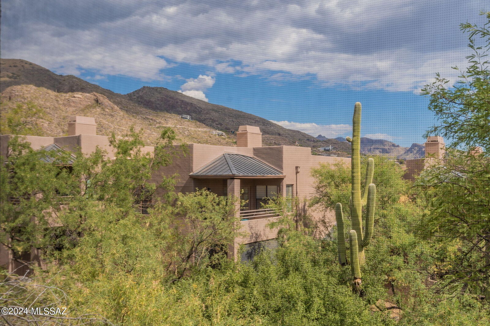Property Photo: 6655 N Canyon Crest Drive 5227 AZ 85750