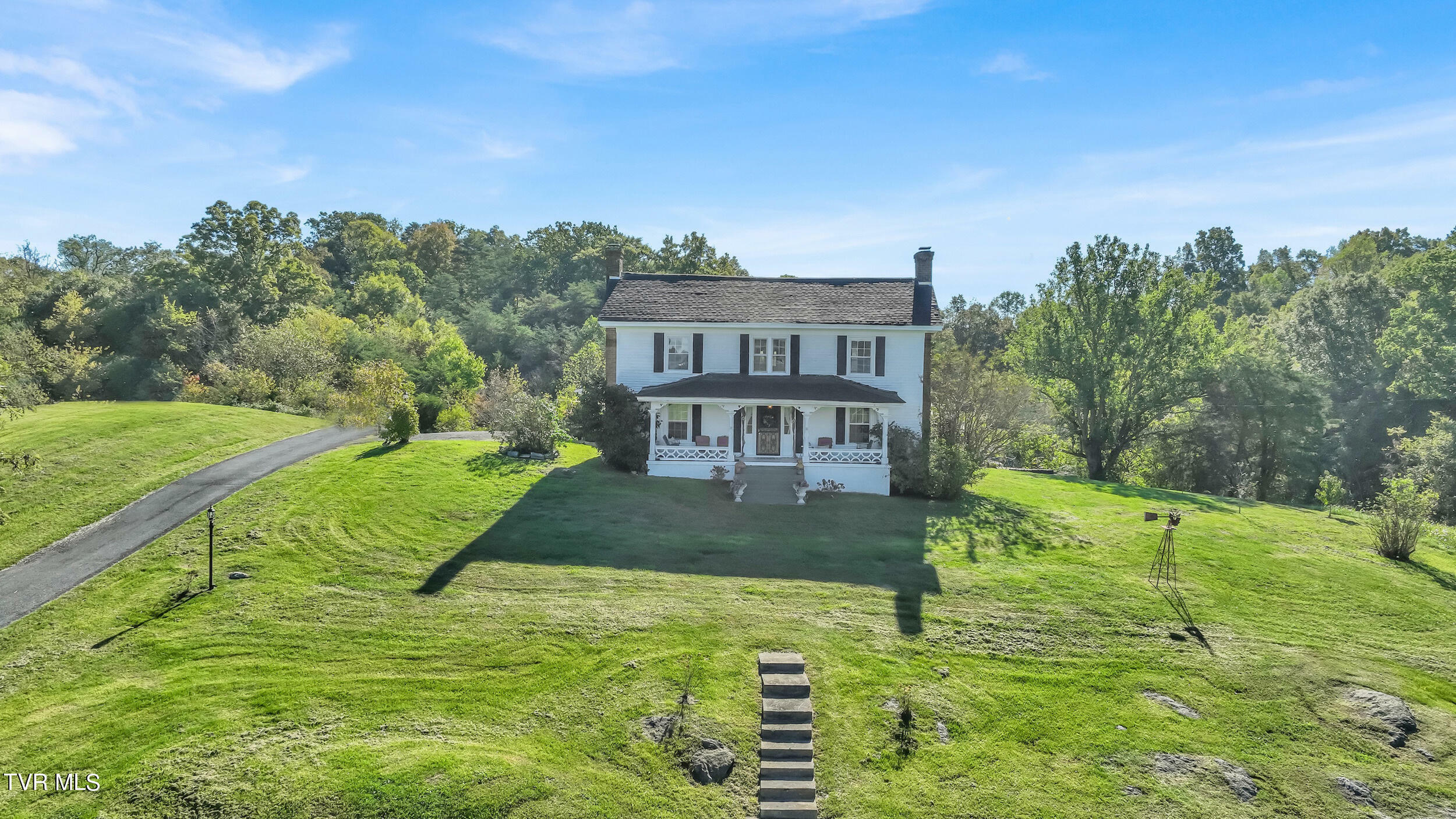 Property Photo:  472 Gray Station Sulphur Springs Road  TN 37659 