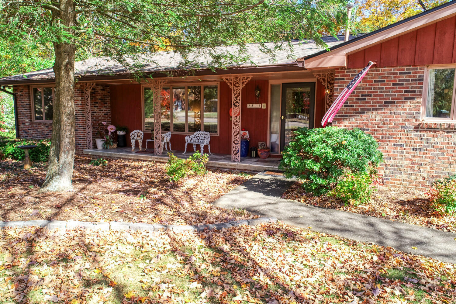 Property Photo:  2513 Essex Drive  TN 37660 