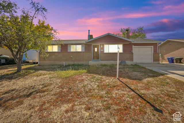 9958 S Tulip Dr  Sandy UT 84094 photo