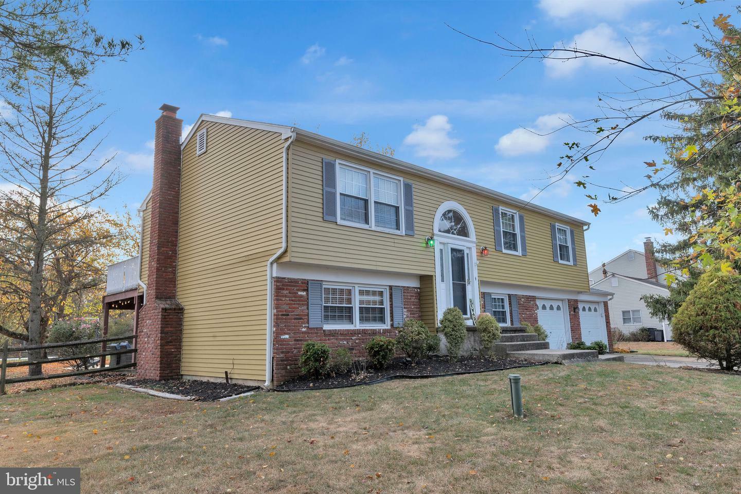 Property Photo:  40 Coachman Drive  NJ 08505 