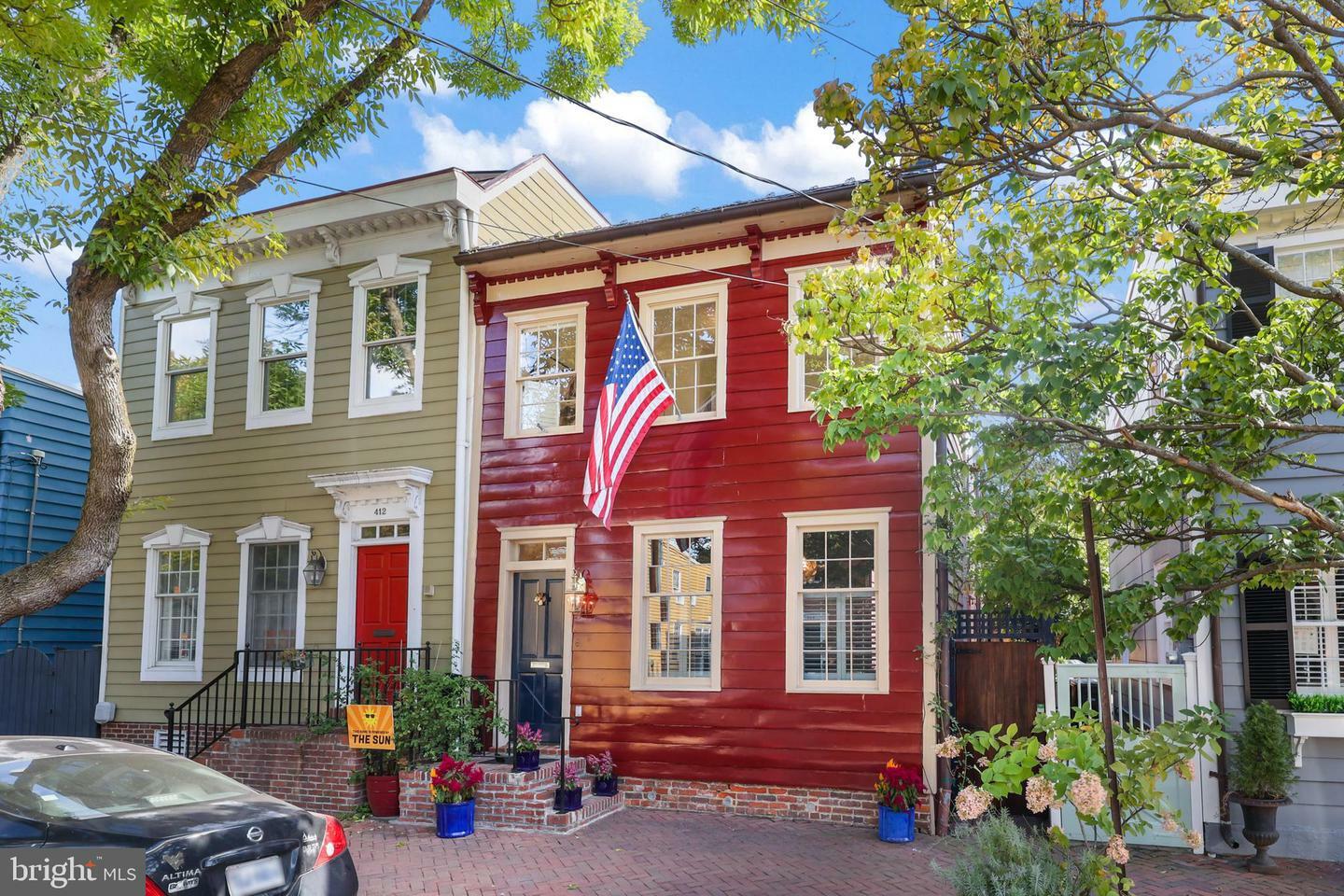 Property Photo:  414 S Royal Street  VA 22314 