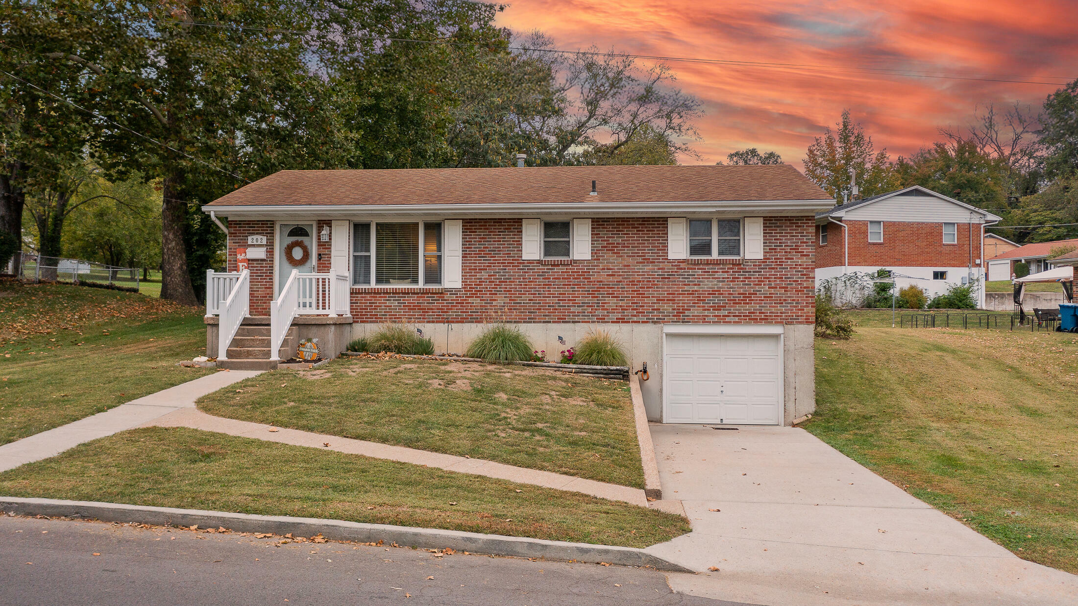 Property Photo:  202 S Lincoln St  MO 65101 