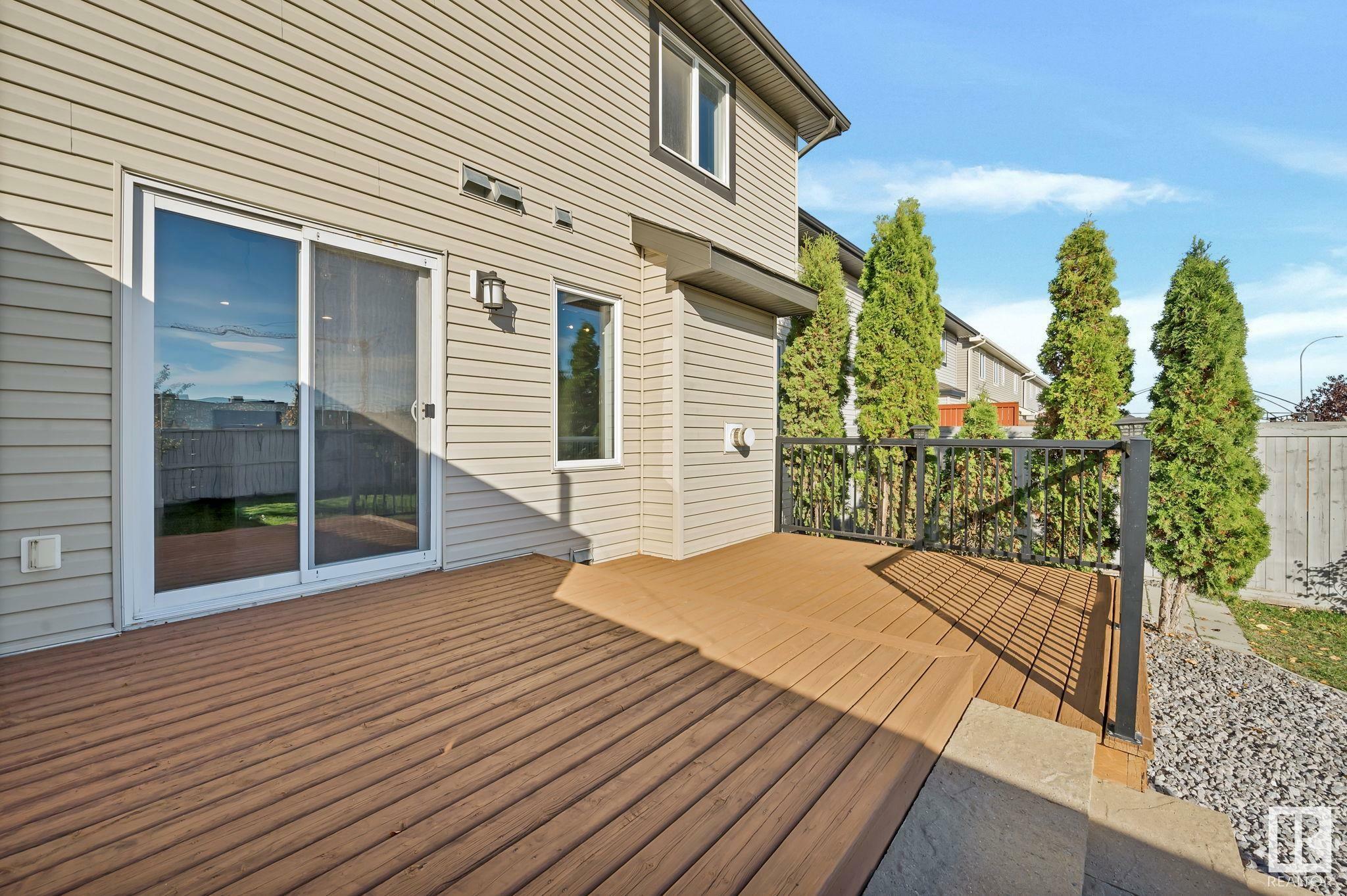 Property Photo:  1697 Hammond Crescent NW  AB T6M 0N1 