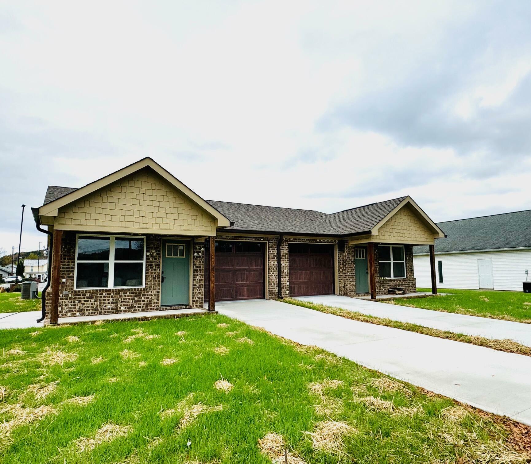 Property Photo: 152 2nd Avenue TN 37321