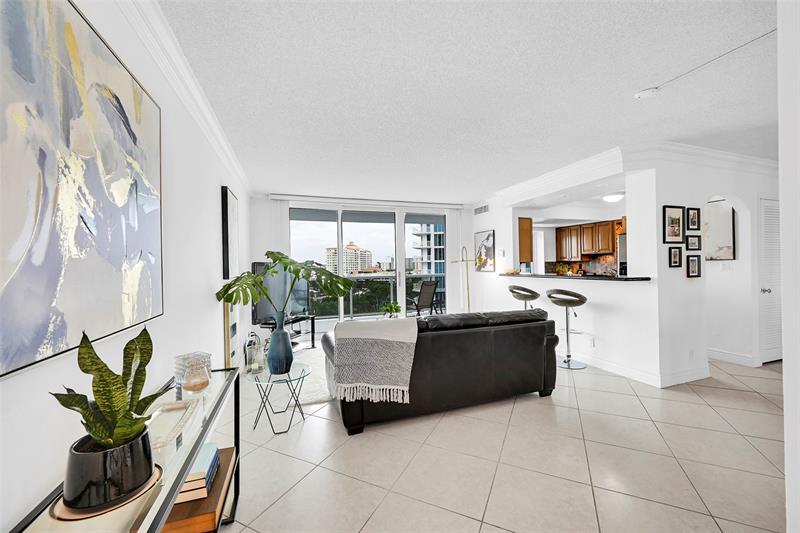 Property Photo: 2715 N Ocean Blvd 9F FL 33308