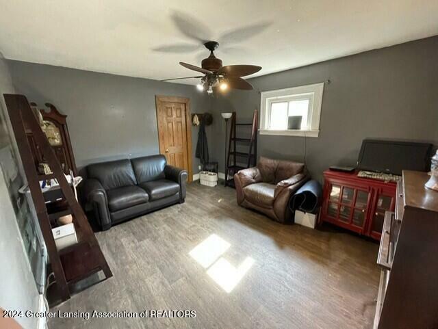 Property Photo:  1417 Park Avenue  MI 48910 