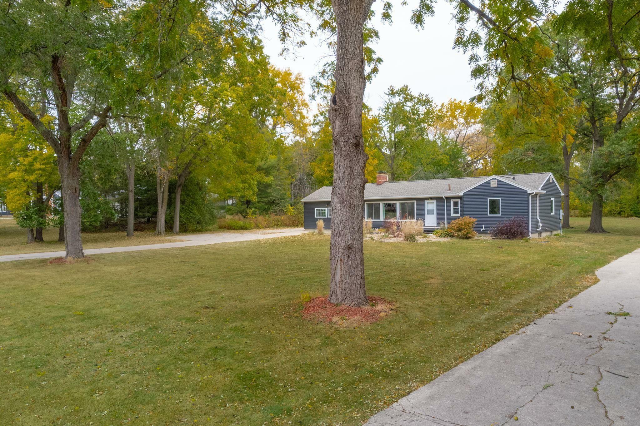 Property Photo:  2426 Rownd Street  IA 50613 