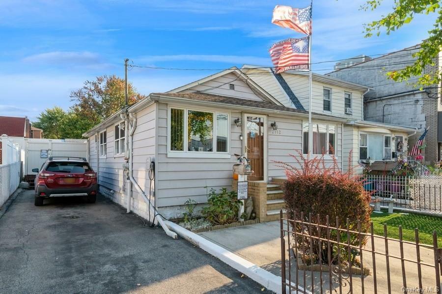 Property Photo:  2912 Schley Avenue  NY 10465 