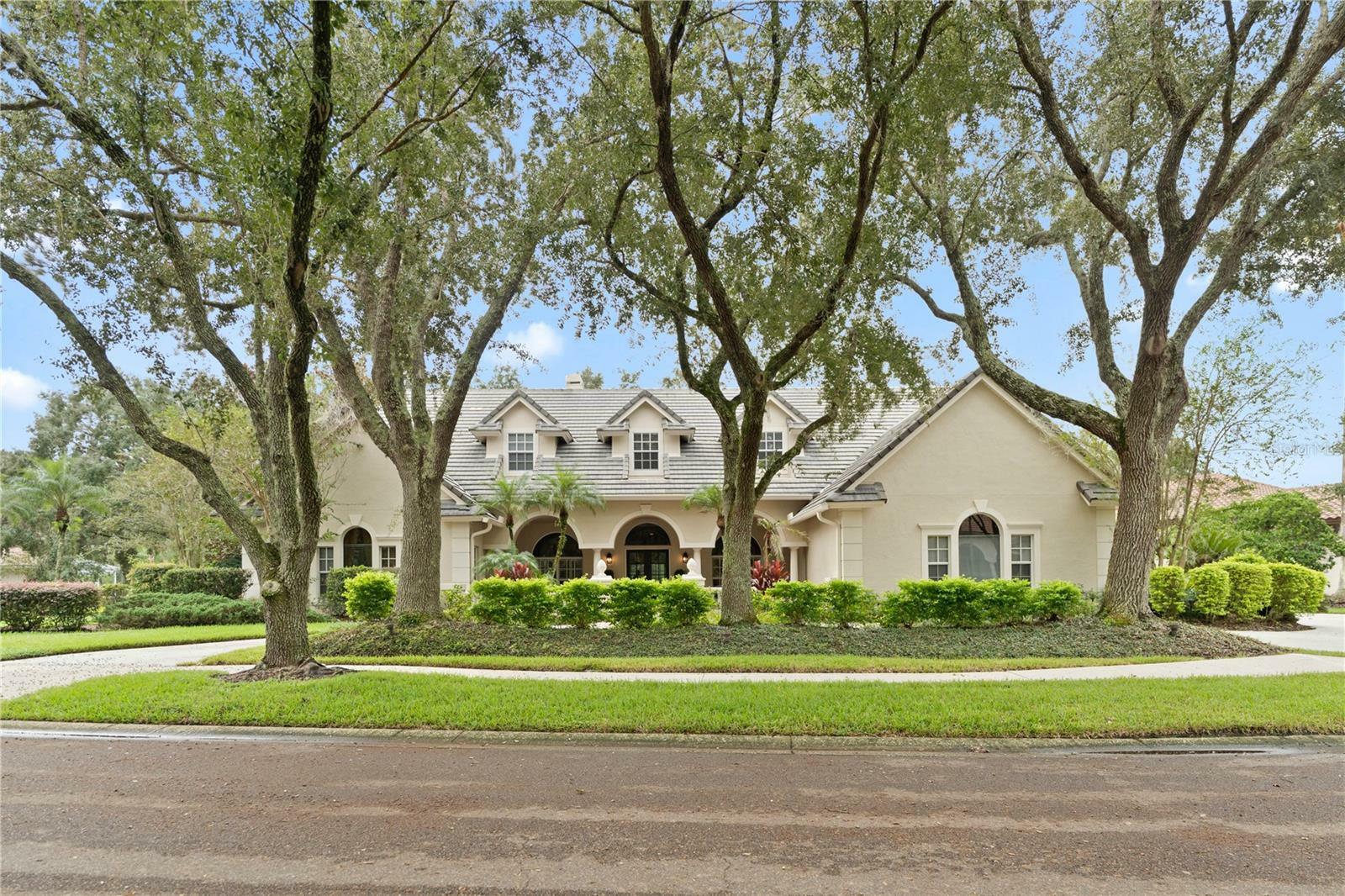 Property Photo:  8945 Magnolia Chase Circle  FL 33647 