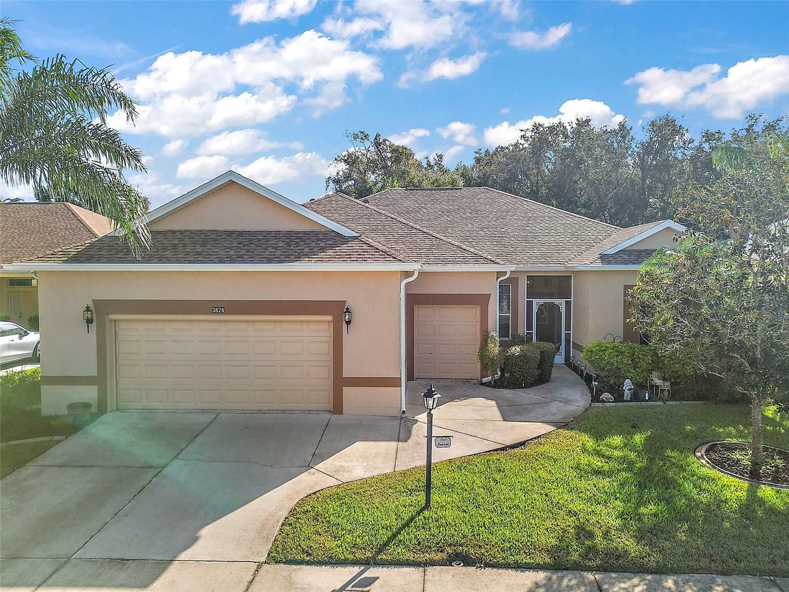 Property Photo:  3828 Arbordale Court  FL 34748 