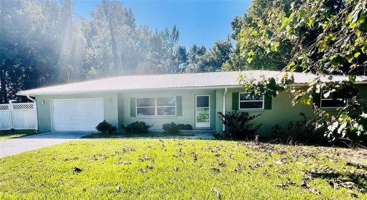 Property Photo: 4628 NE 8th Place FL 34470