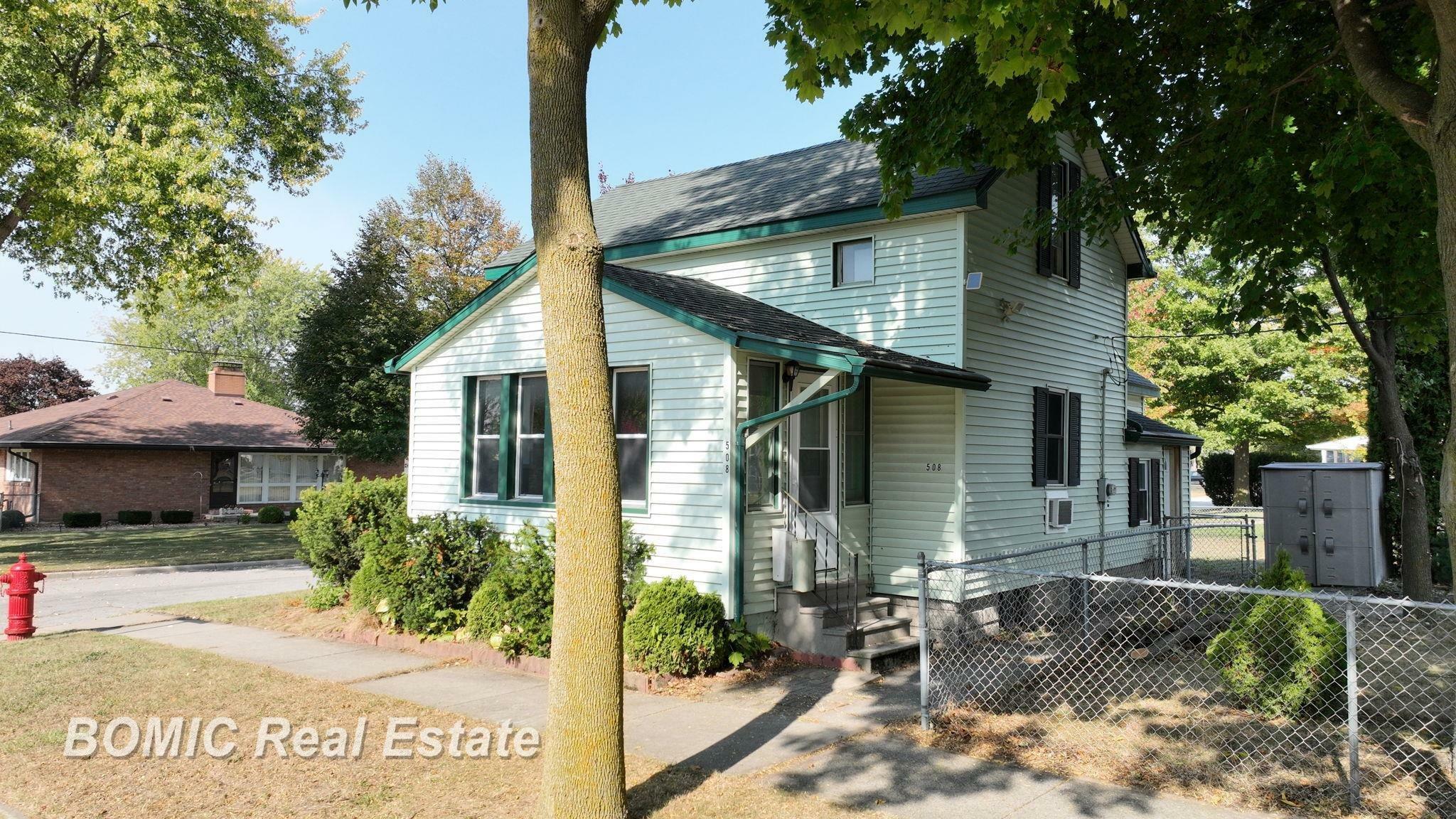 Property Photo:  508 W Calumet Street  MI 48708 